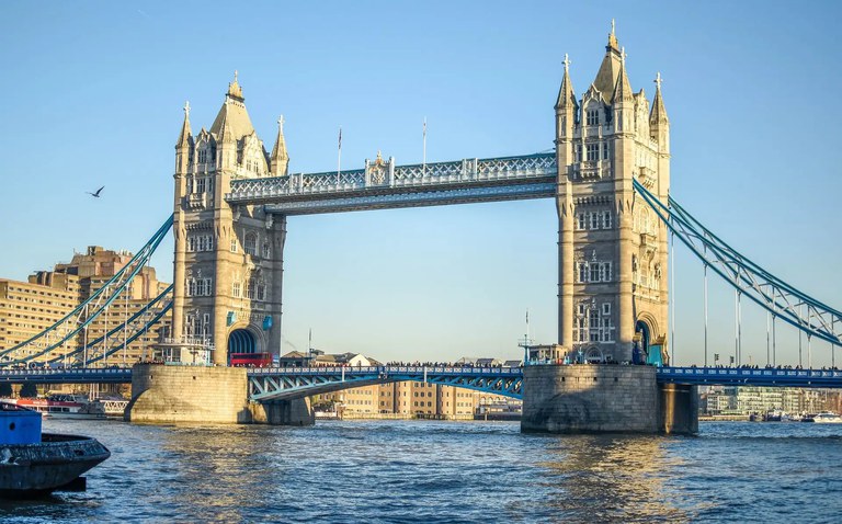 3_englisch_tower_bridge.webp